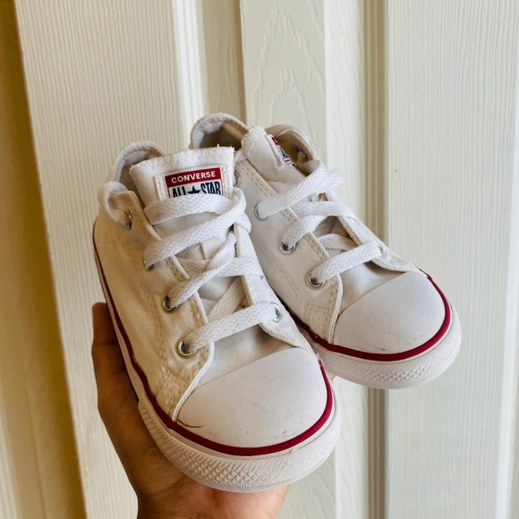 Converse toddler 10.5C - Picture 1 of 4